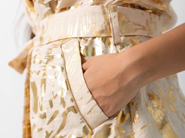 Shiny linen vest