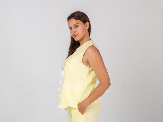 Ribbon linen vest