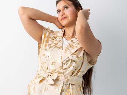 Shiny linen vest